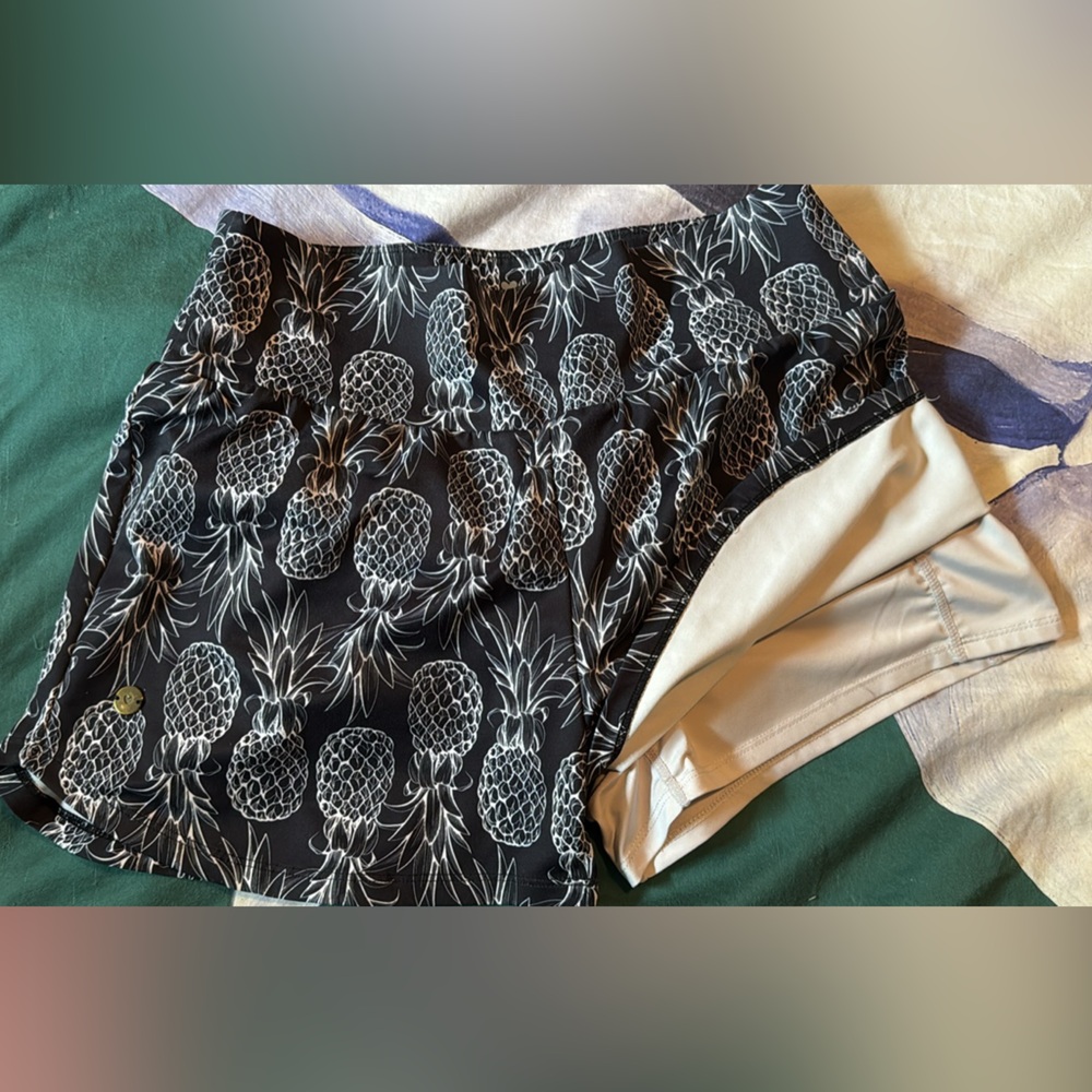 Hawaii Love Fitness shorts - Picture 2 of 3